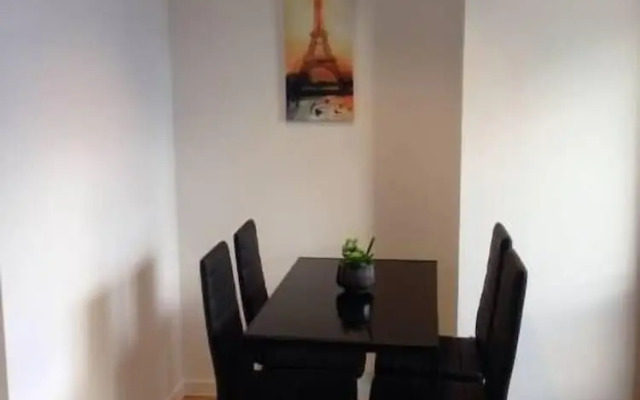 Southern Cross CBD Apartment