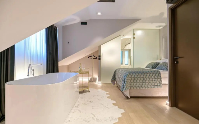 Lumiere Luxury Rooms