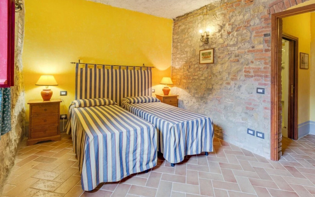 Scenic Holiday Home in Civitella Paganico with Pool