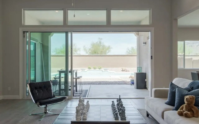3 Bedroom Home with Outdoor Pool