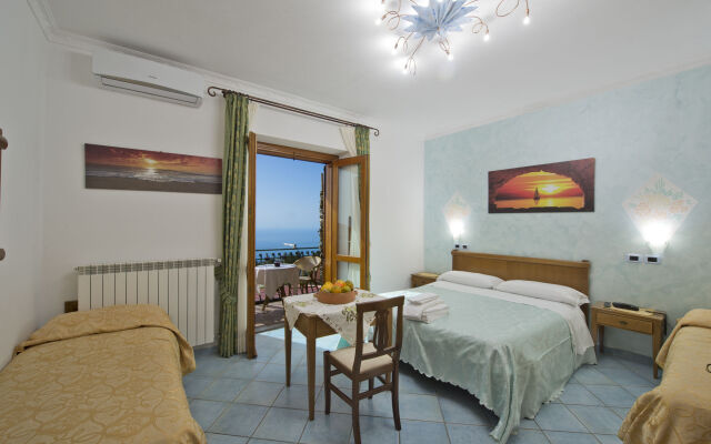 Отель Agriturismo Mare e Monti Аджерола комната для гостей