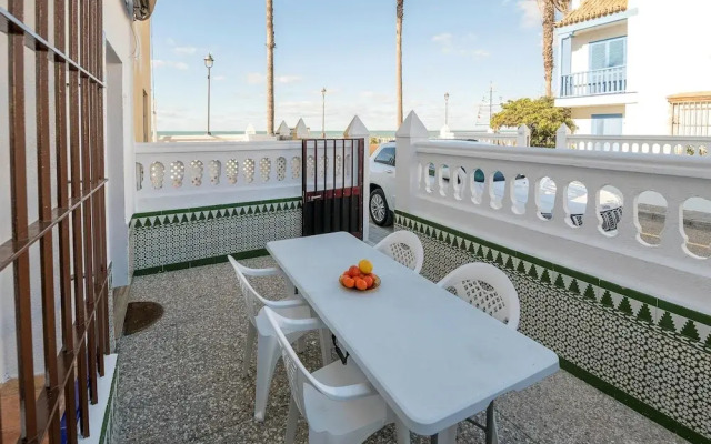 El Paseo Del Faro in Chipiona