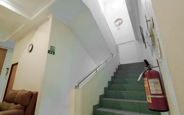 Cabin Hotel Sutomo