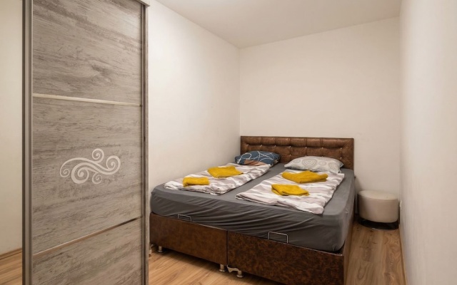 Cozy 1BR Apt with Lounge Central Vienna