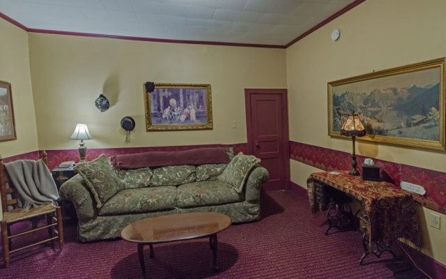 Armour's Hotel