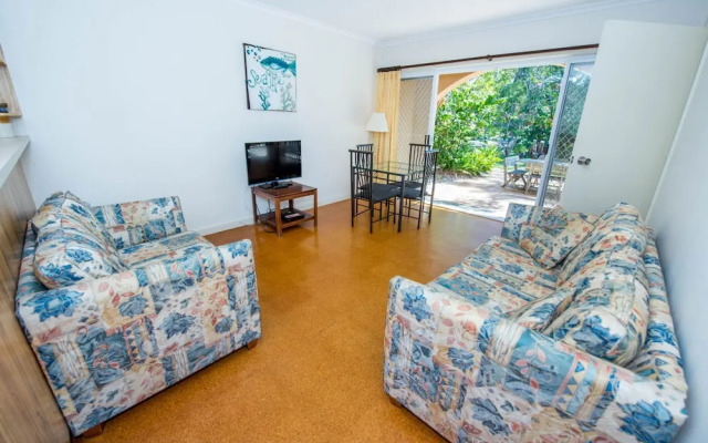 Shoal Bay Avenue Unit 7