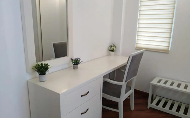 THE WIND LILY - Lake view luxury Apartment