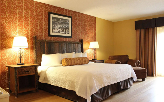 Old Creek Lodge