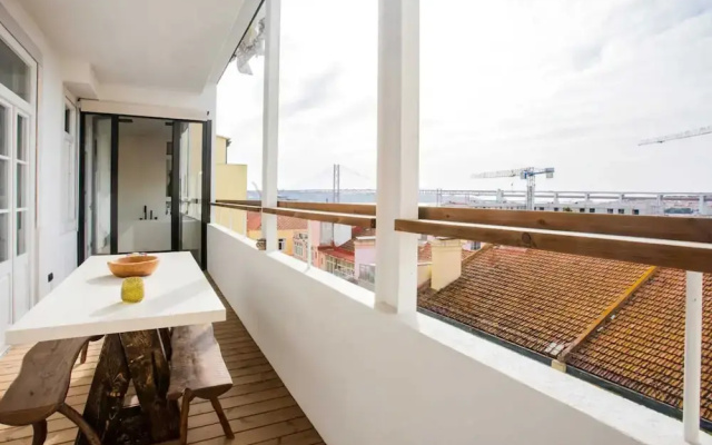 Modern and Luxurious Apartment in Lisbon