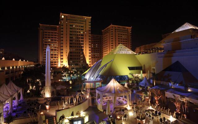 Отель InterContinental Cairo Citystars вид на фасад