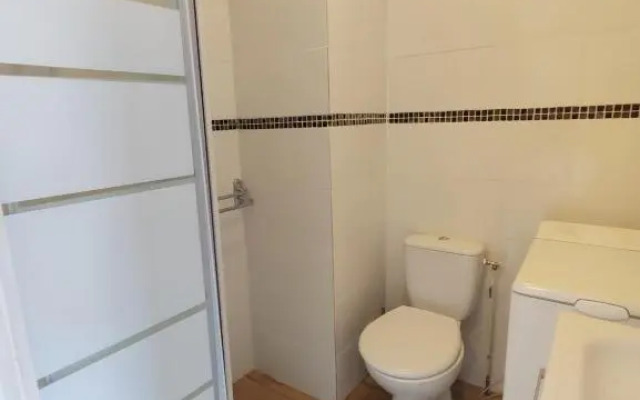 Beau studio à 1 minute de la plage