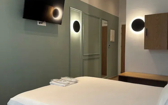 Belle Athenes - Luxury Rooms at Monastiraki Railway Station
