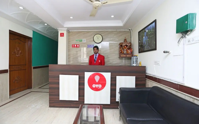OYO 7619 Hotel VRS