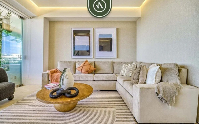 Luxury 1BR Condo With Private Terrace - Ocean View