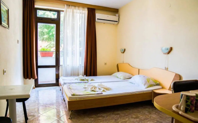 Vania Guest House