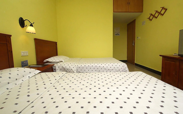Yangshuo Travellers Land Youth Hostel