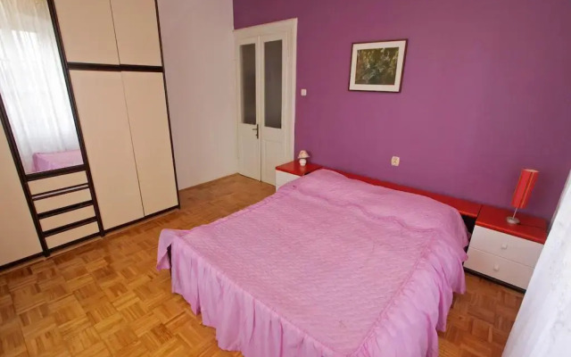 Funky Old Town Apartment