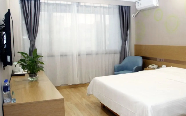 GreenTree Inn Lvliang Xiaoyi City Fuqian Street Hotel