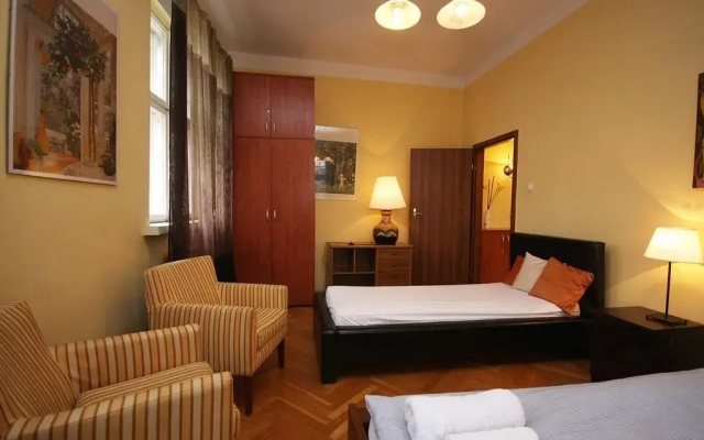 24W Apartments Rynek