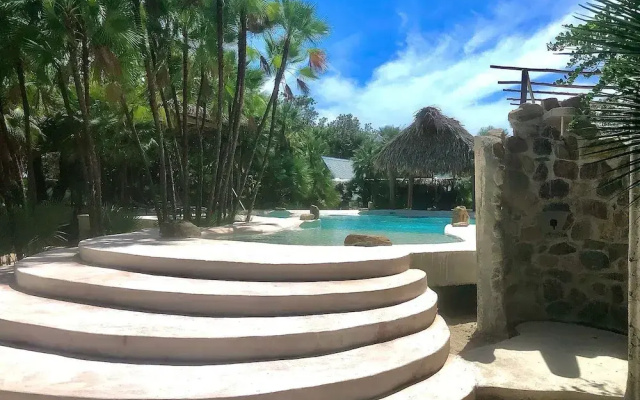 Kin Resort Lodge