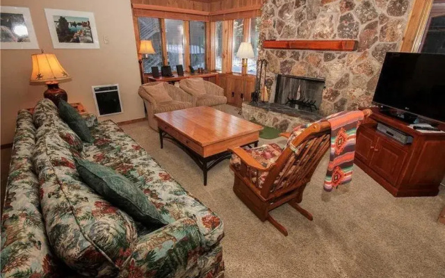 Mountainback #37, Den - 2 Br Condo