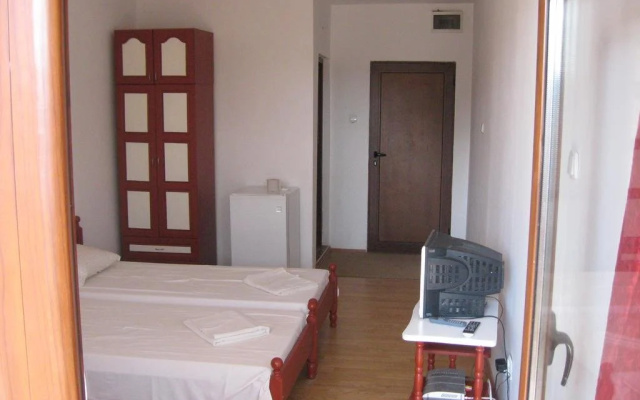 Kendros Guest House