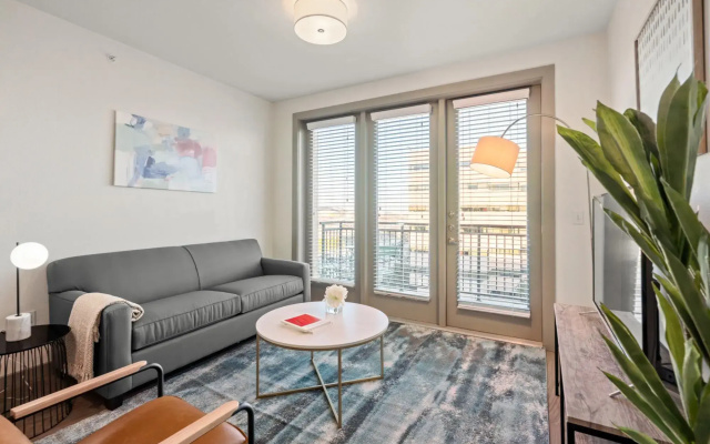 Arlington Classy 2BD 2BA Apartment