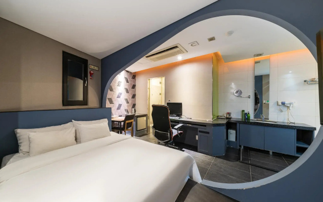 Hotel On