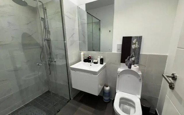 Deluxe Studio Apt@The Lennox