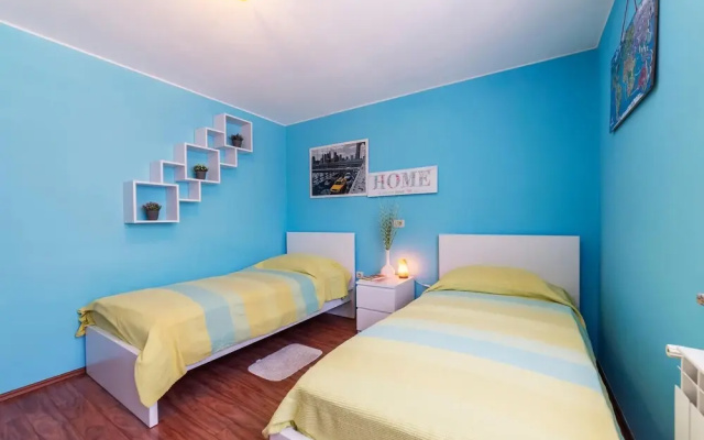 Beautiful Home in Pula With Wifi and 2 Bedrooms
