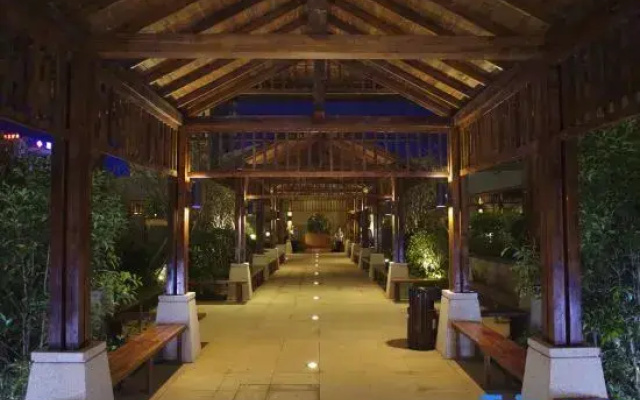 Taibai Mountain Alan Hot Spring International Hotel