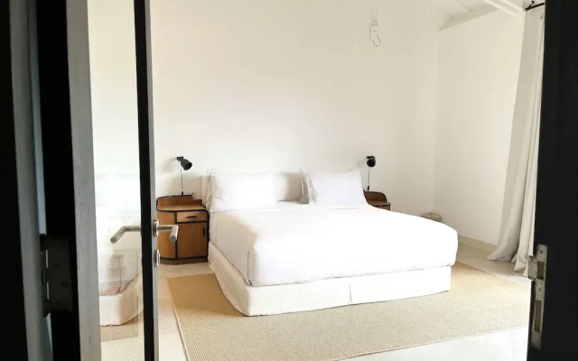 Lovely 2BR Villa Close to The Beach
