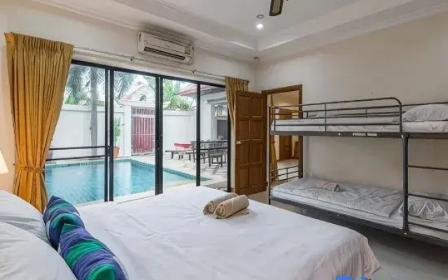 AnB poolvilla 2BR with private beach in pratamnak