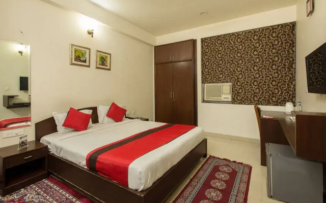 Oyo 726 Hotel Safari