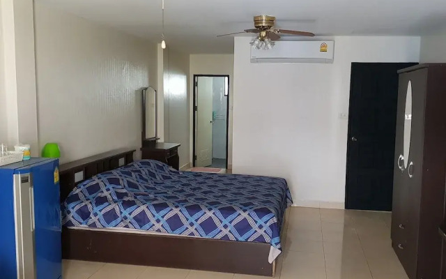 Ons Moeder Restaurant Guesthouse - 6 50 Meters to the Beach
