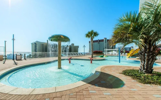 Laketown Wharf 2018