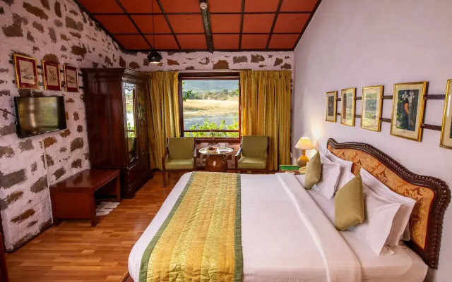 Shikarbadi Hotel