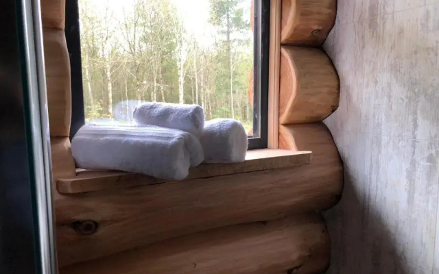 Coed y Marchog Woodland Retreat
