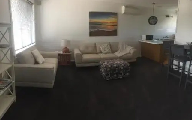Old Pier Apartments