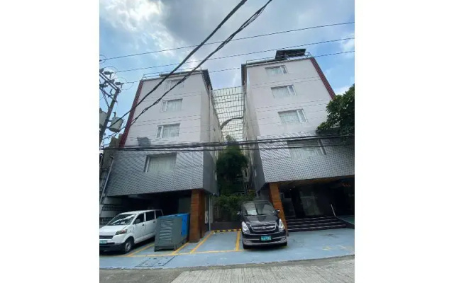 Capital O 820 Guijo Suites Makati