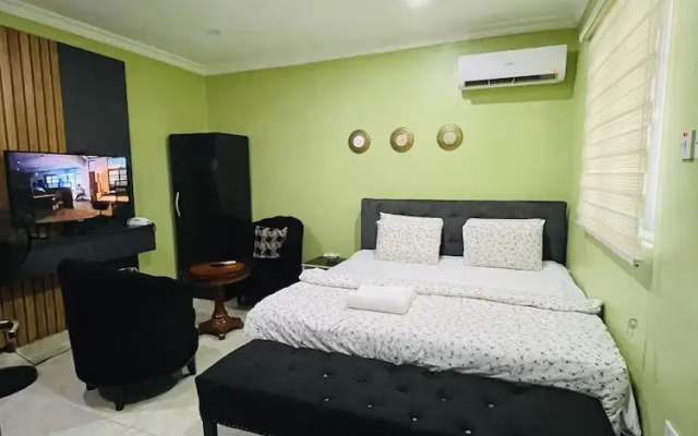 Number Eleven Hotel
