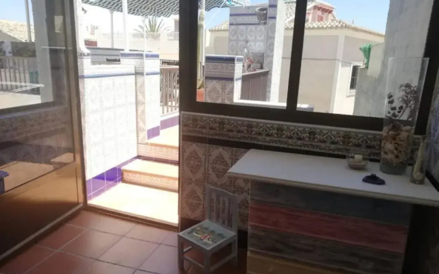 Casa con terraza/Confortable house with terrace