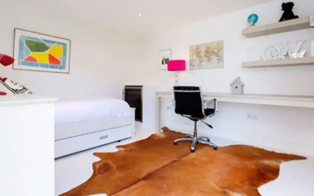 4 Bedroom Flat In Notting Hill