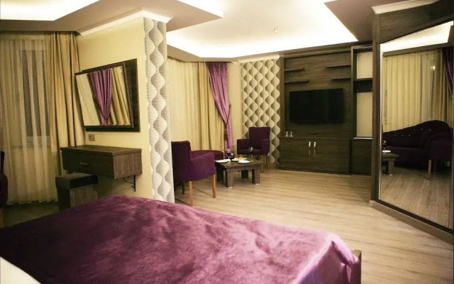 Rey Manes Hotel