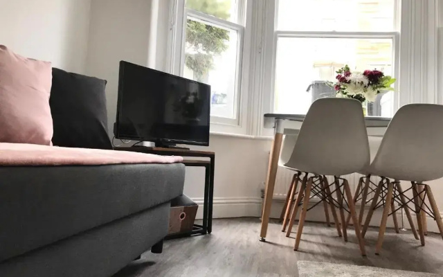 OTTO - 2 Bed 2 Bath & Terrace