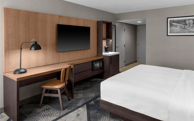 DoubleTree by Hilton Dayton Fairborn