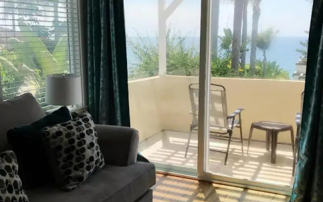 Laguna Cove Hotel