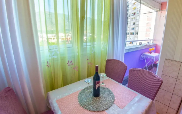 Apartment Rainbow Star