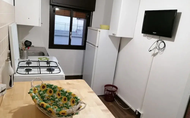 C-Side home & music