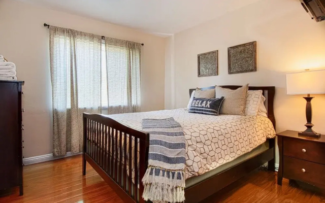 Babes in Toyland - 3 Br Home